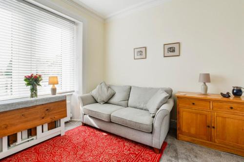 2 Bedroom Victorian Apartment in seaside town