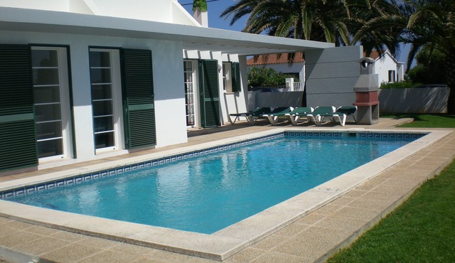 3 Bed, 2 bathroom villa, large private pool in lovely quiet cul-de-sac Location