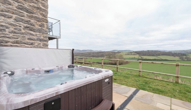 3 bedroom accommodation in Pwllglas, near Ruthin