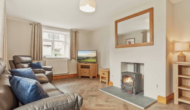 3 bedroom accommodation in Carnforth in Carnforth