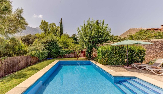 3 bedroom villa, with private pool and BBQ, Pollensa