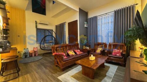 3BR Landed House 2 Level Villa Citra Batam D245