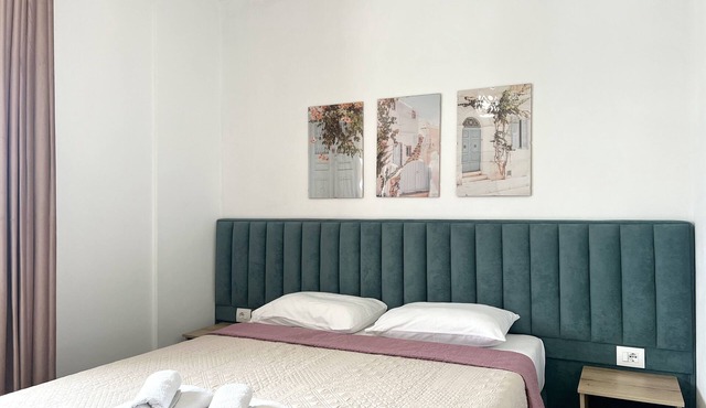 A comfortable home-away-from-home experience, close to everything.