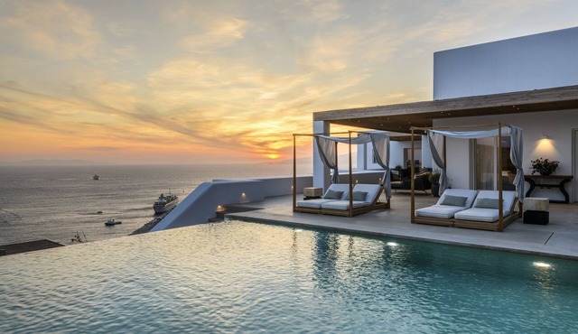A luxurious retreat, primely located with stunning panoramic view!