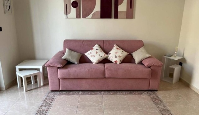 A stone's throw from the sea II - lovely three-room apartment in Locri