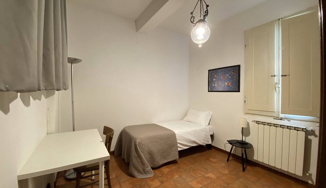 Accademia Apartment - Four Bedroom Apartment, Sleeps 6
