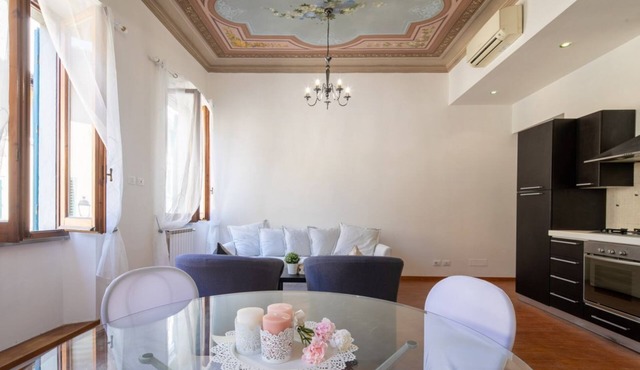 Affreschi apartment in Florence by Mmega