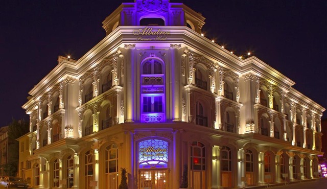 Albatros Premier Hotel