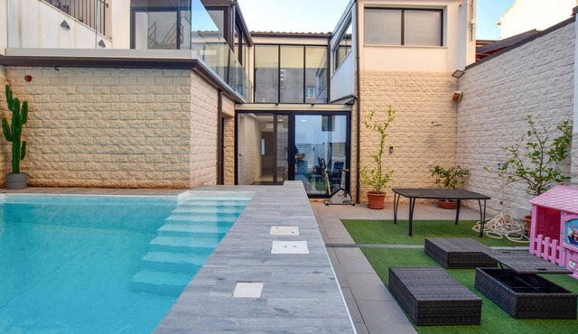 Amazing home in Catania with private swimming pool, can be inside or outside