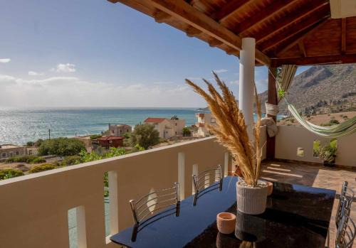 Anna Maria apartment with a spectacular sea view near the beach