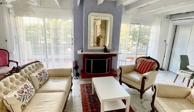 Apartment 120m2 between sea and mountains in Glyfada, Athens Riviera