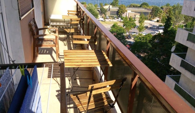 Apartment - Sleeps 5 - Parking - Balcony