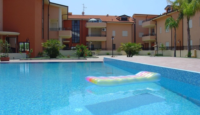 APARTMENT WITH POOL