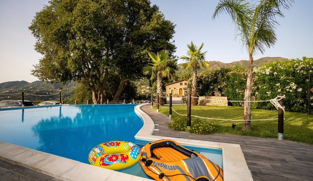 ‘Arcaloro Resort’ Apartment with Shared Pool and Wi-Fi