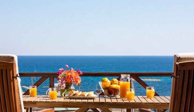 Avra Apartments - Meltemi