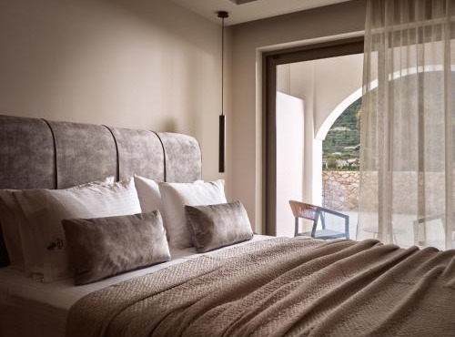 Avra Suites