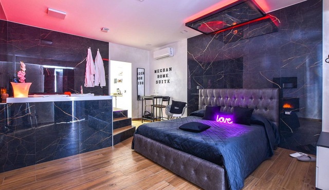 Awesome home in Catania with sauna