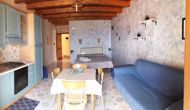 B&B Casa Vela - Luna Studio with sea view balcony