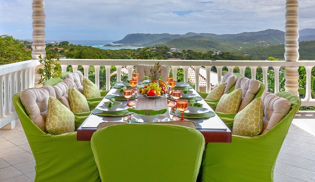 Beautiful 5-bed Villa With Views And Pool - Decaj 5 Bedroom Villa by RedAwning