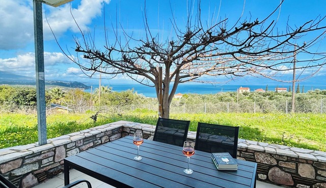 Beautiful holiday homes in the country with terrace | Messenia, Peloponnese