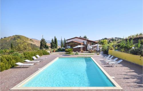Beautiful Home In Caccamo