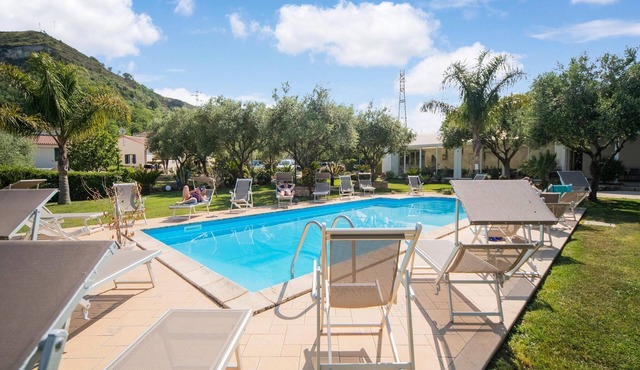 Belvilla by OYO Casa Vacanza Villa Garden Bilo