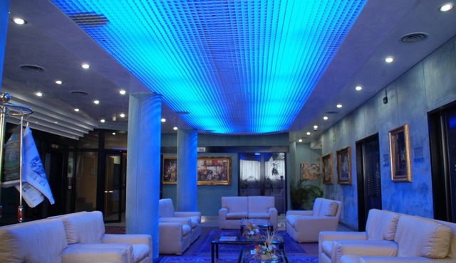 Benny Hotel