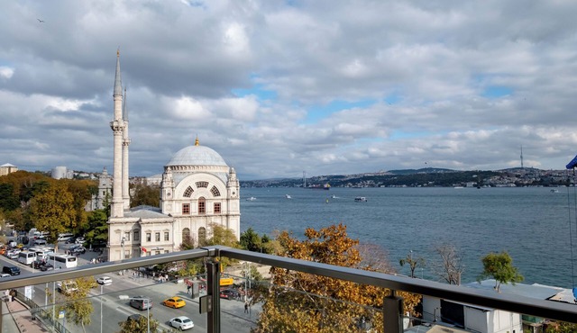 Best View & Best Location - 3BR 2BA Central Beyoglu Apartment