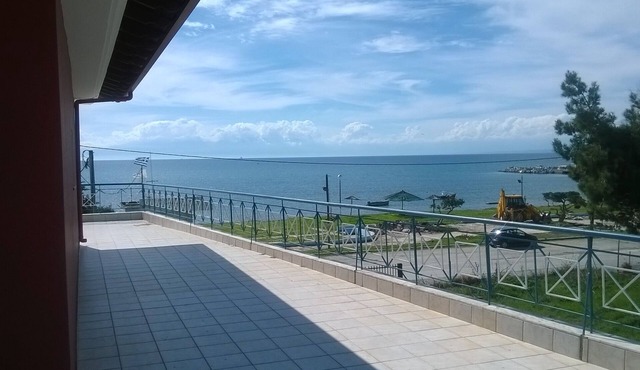 Big house (170m),20m to beach,view to Olympus,near to Thessaloniki airport