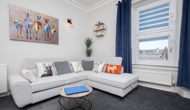 Broughty Ferry 1 Bedroom First Floor Maisonette - Brand New Rental !