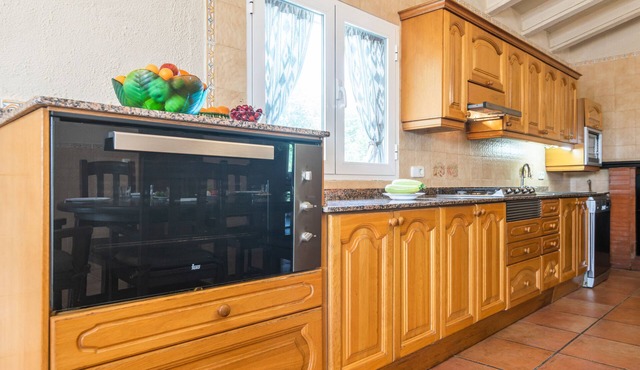 Can Cama Rotja - Four Bedroom Chalet, Sleeps 8
