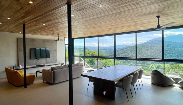 Casa Blanca Home with View
