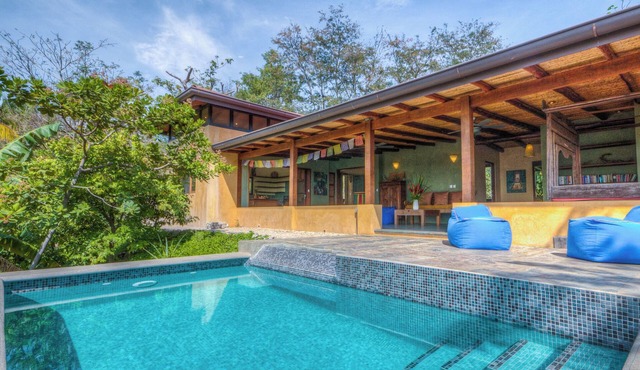 Casa Manigordos: Private Tropical Oasis – 5 Min Walk to Playa Guiones, Nosara