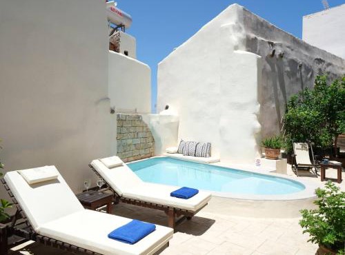 Casa Sofia Apt#1, By Hellocrete