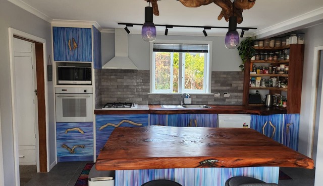 Castaway Cottage