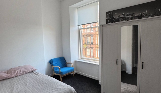 Central Glasgow Green, Bridgeton +KITCHEN LIVING WASHER/LAUNDRY near bus train