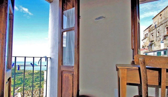 Characteristic house in the historic centre of Belmonte Calabro, Nature and Culture