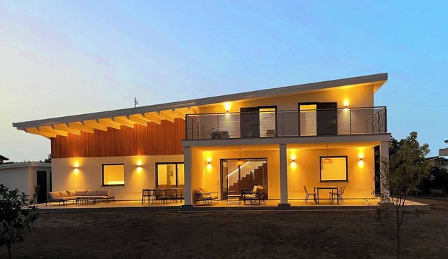 Charming 2-bedroom house in enchanting Marina di Davoli with WiFi, AC