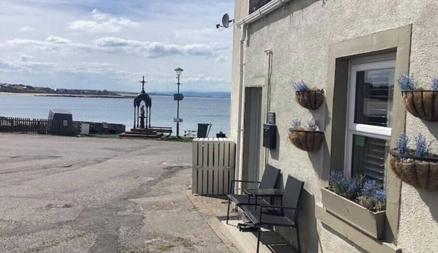 Charming Beachside Fisherman’s Cottage Near Royal Dornoch – Dog Friendly