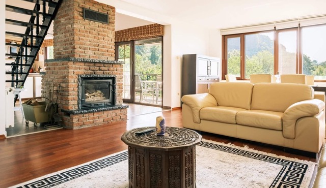 Chic Flat w Terrace, Garden, Fireplace in Nature