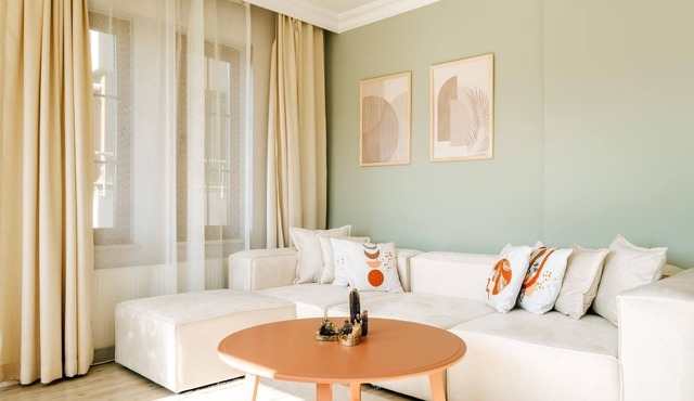 Chic Flat with Stunning View 10 min to VadIstanbul