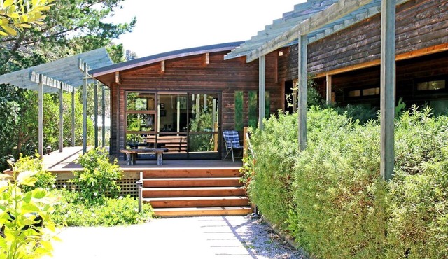 Chinese-Inspired Room Rental with Private Deck in Golden Bay, New Zealand