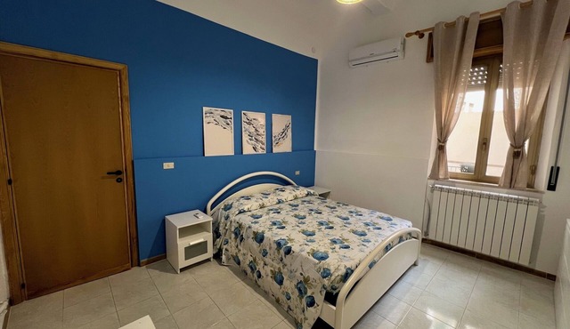 CIVICO 11 - Independent holiday home at 40 mt. from the sea. For short stays.