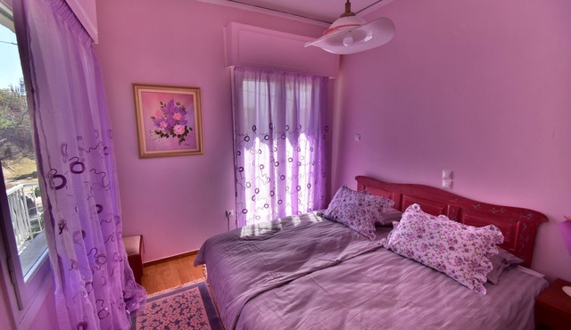 Classy 2 bedroom apartment under Acropolis at Thissio Metro