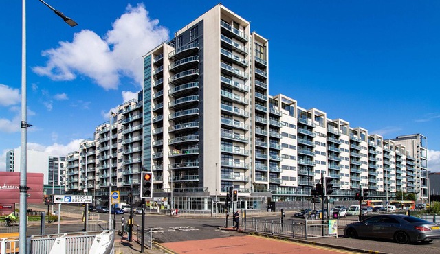 Clyde River View Apartment