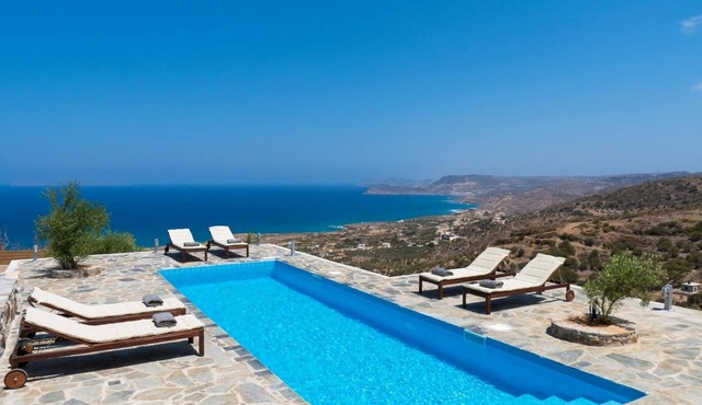 Contemporary Villa with Gym & Mesmerising Sea Views near Sitia