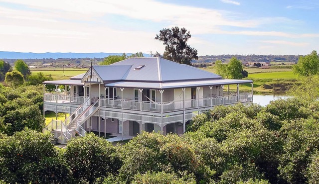 CORNWALLIS HOUSE Hawkesbury River Bespoke Weddings,Events and Small Group Stays