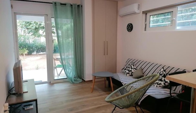 Cosy and Relax Studio by the sea, with garden