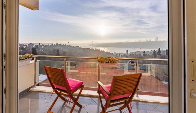 Cozy Flat with Lovely Bosphorus View in Uskudar