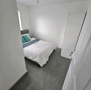 Darnley southside room in a private home 61 Leggastston Road